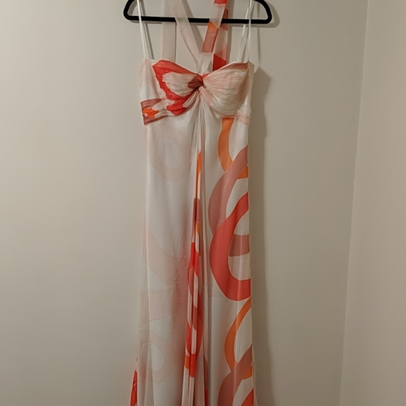 Fun, flirty gown by Laundry (Size 10) - Picture 3 of 5